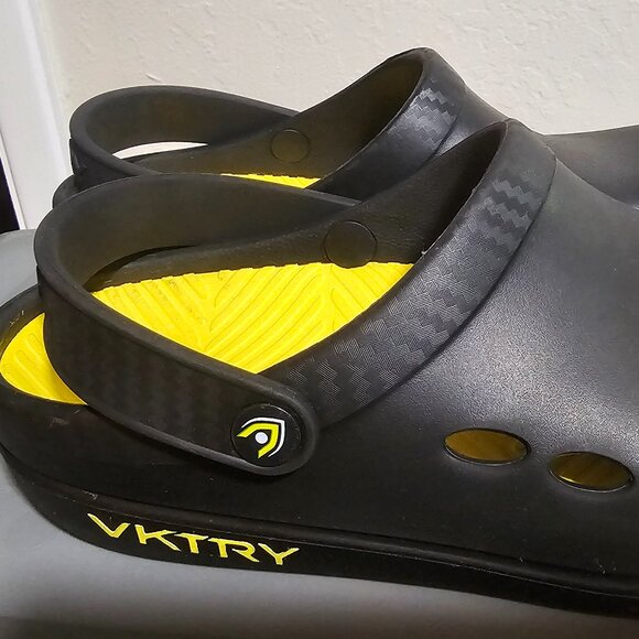 VKTRY Performance Clogs/Slides - Picture 1 of 6